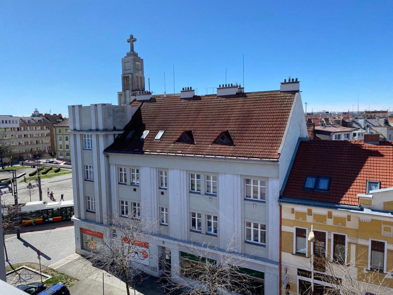 Perla Hradce Apartment Hradec Kralove Bagian luar foto