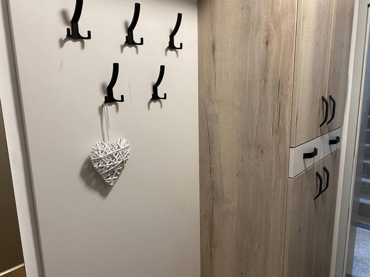 Perla Hradce Apartment Hradec Kralove Bagian luar foto