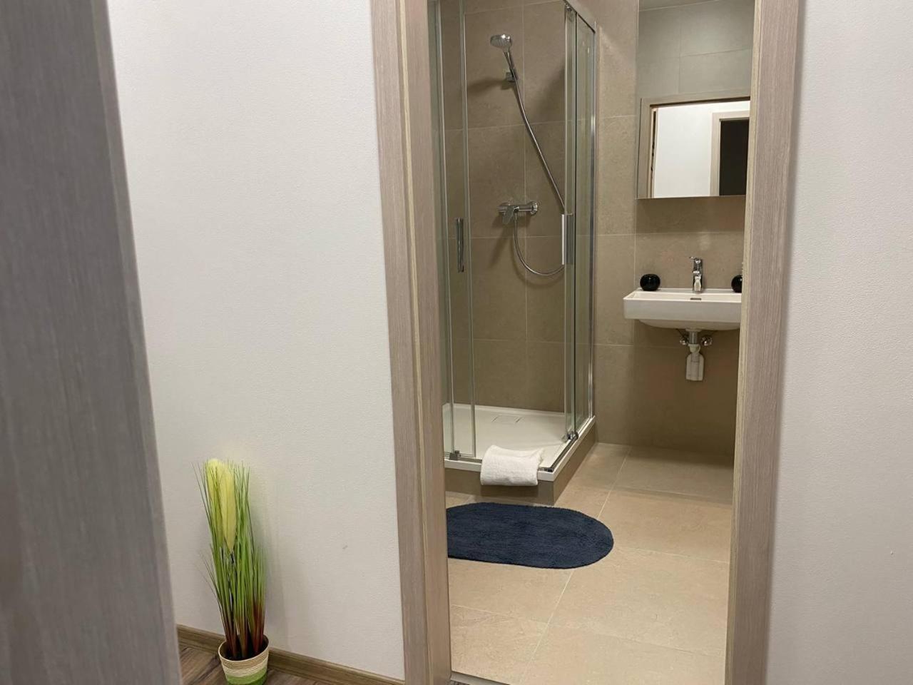 Perla Hradce Apartment Hradec Kralove Bagian luar foto